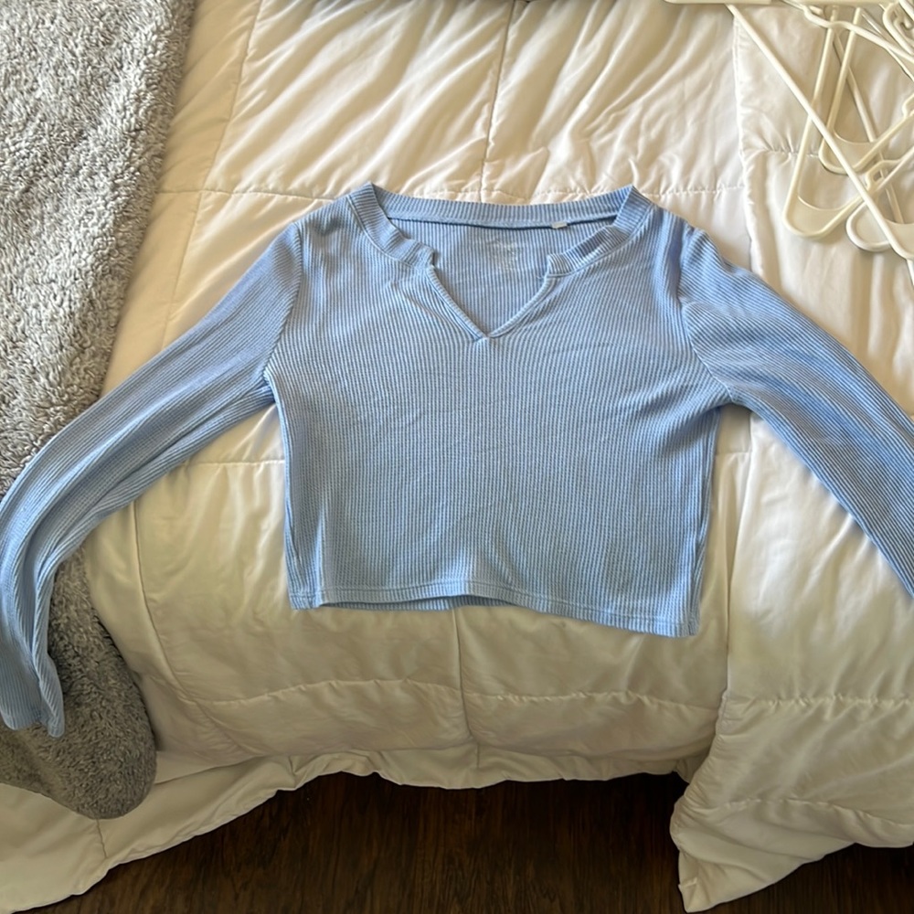 Blue cropped long sleeve